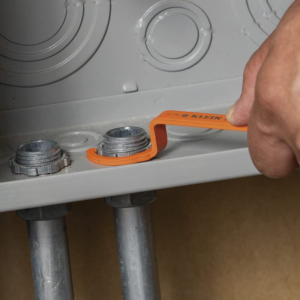 Orange Conduit Lockout Wrench Set – 3-Piece Offset Tool for 1/2", 3/4", 1" Pipe Nuts | Magnetic Storage & Hooked Tip Design | Ideal for Tight Spaces